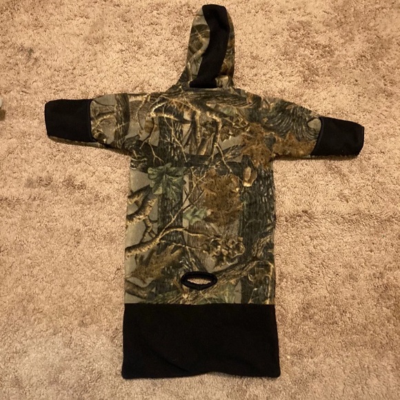 Cabela’s For Kids Infant 6M Car Seat Fleece Sleeper - Picture 4 of 11